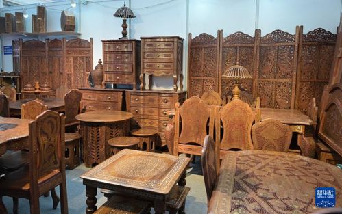 多國工藝品爭奇斗艷，扮靚中俄博覽會工藝美術品展區(qū)