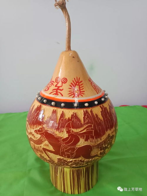 杭錦后旗民間工藝美術作品亮相市第二屆展覽，展現(xiàn)獨特文化魅力